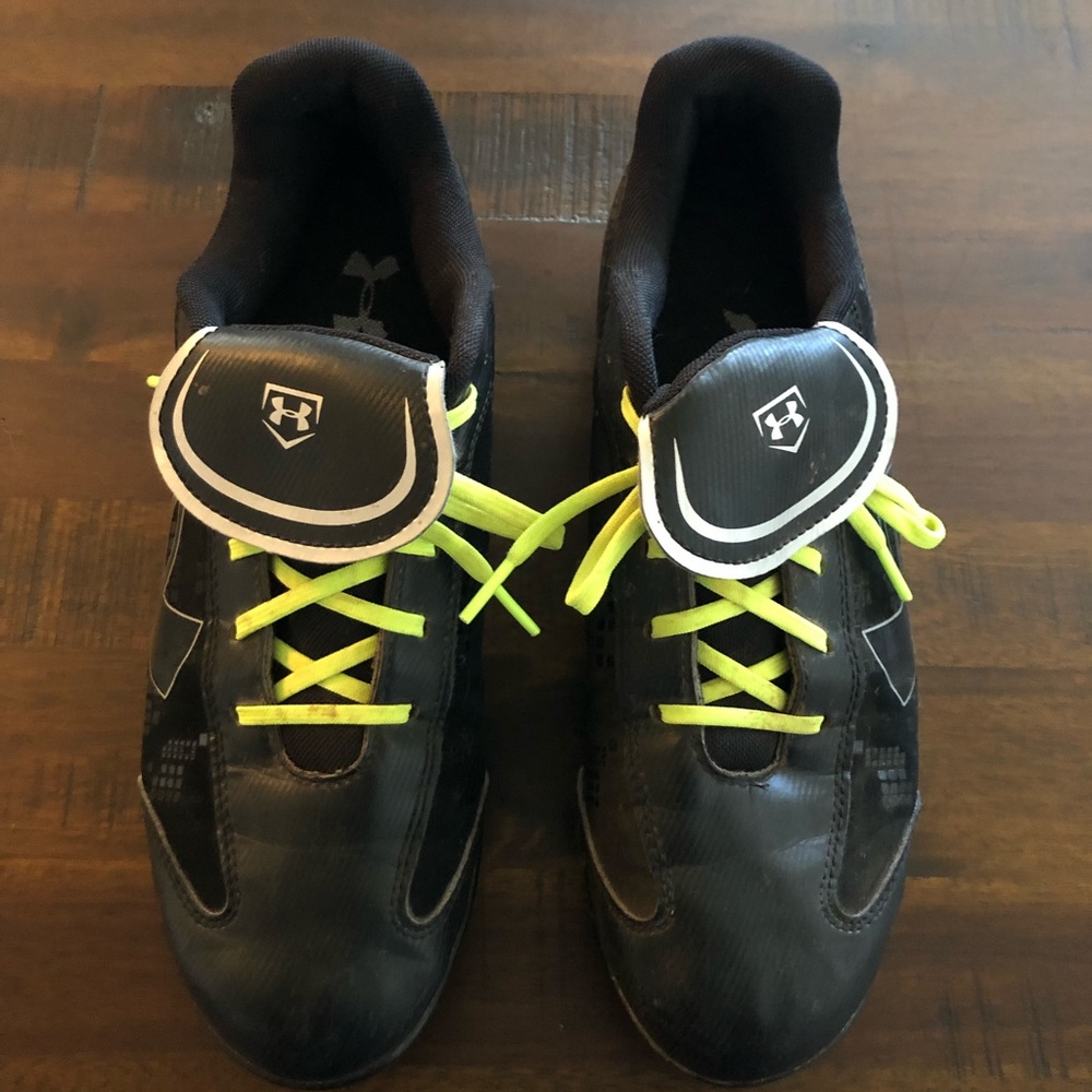 Under Armour Women’s Black Softball Cleats